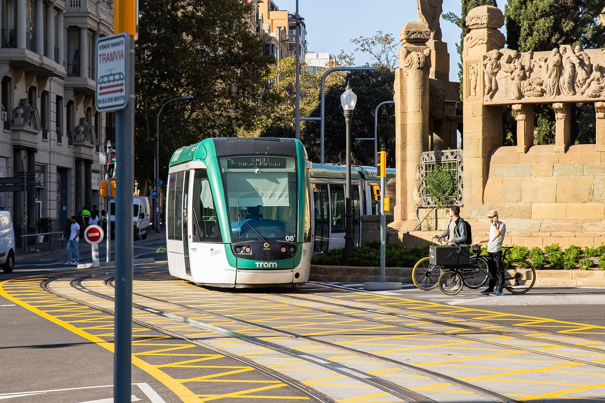 El nuevo tramo del tranvía en la Diagonal de Barcelona 2