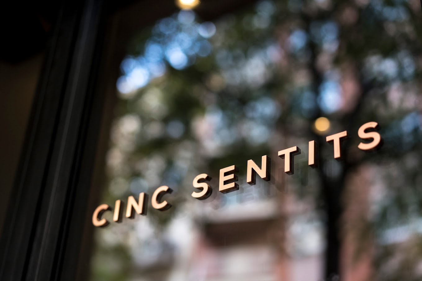 Cinc Sentits