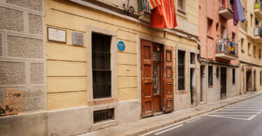Barcelona homenajea al cantautor y poeta Bernardo Cortés