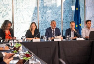 Barcelona pone en marcha un grupo de trabajo para fortalecer el papel de las ciudades en la arquitectura institucional de la Unión Europea