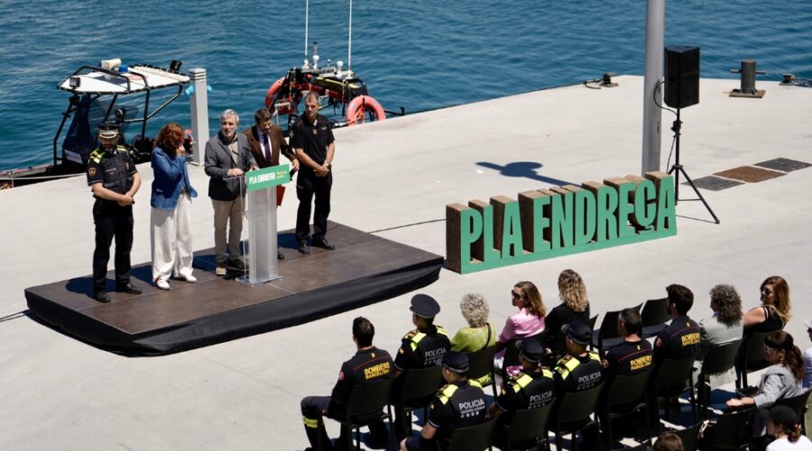 Barcelona presenta un verano con más servicios y más efectivos