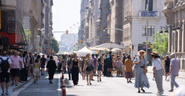 Barcelona estrena la nueva Via Laietana con una fiesta ciudadana