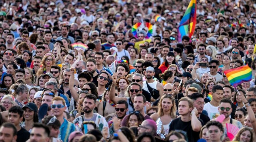 El alcalde Collboni participa en el Orgullo de Budapest