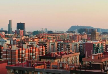 El Govern Municipal y ERC acuerdan un paquete de 58 actuaciones en los distritos