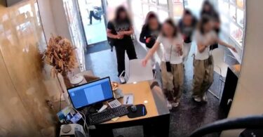Detenidos in fraganti dos ladrones disfrazados de mujer en un robo con intimidación
