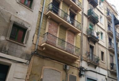 El Ayuntamiento compra por tanteo la finca del pasaje Alió, 21