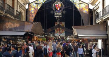 El mercado de la Boqueria valida por mayoría la reforma