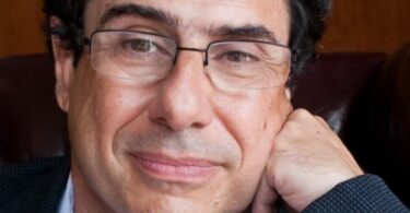 VI Premio Hipatia al economista Philippe Aghion
