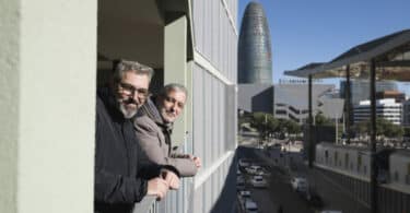 Barcelona entrega las llaves del segundo bloque de viviendas de la promoción Illa Glòries