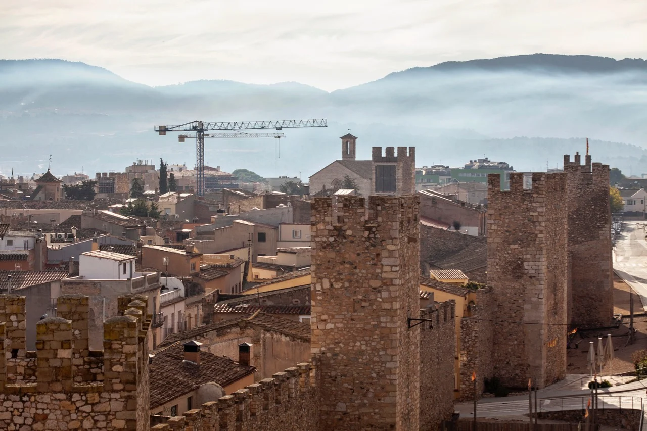 Walled enclosure of Montblanc 