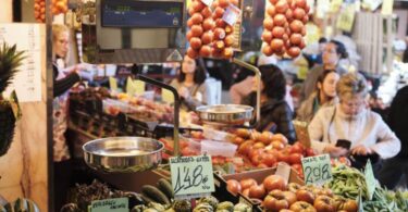 nueva licitación de establecimientos comerciales y almacenes en los Mercados de Barcelona