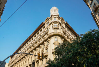 El Ayuntamiento compra la totalidad del edificio de Via Laietana 8-10