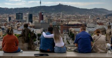 Barcelona está a favor de incrementar su tasa turística